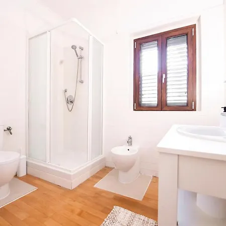 B-suite Pesaro, Mare & Stile شقة