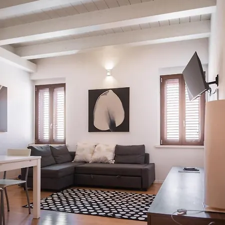شقة B-suite Pesaro, Mare & Stile *